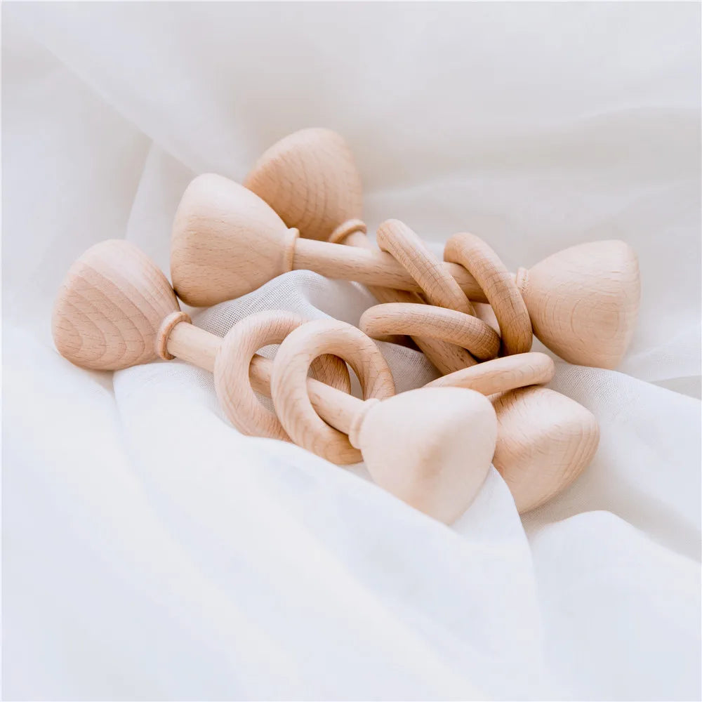 Holzrassel-Babyspielzeug