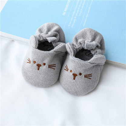 Gestrickte Wollschuhe