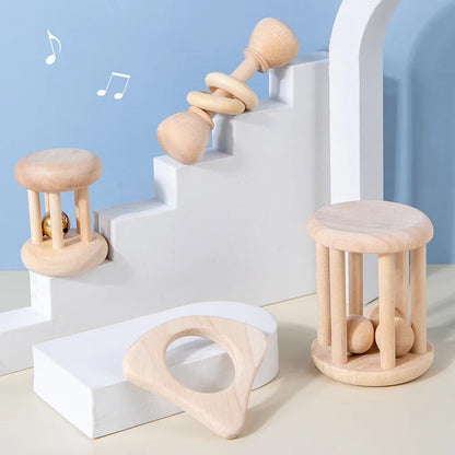 Babyrasselspielzeug aus Holz